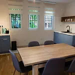 Kaizen's - Free Parking Apart-hotel 4*