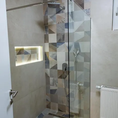 Kaizen's - Free Parking 3*