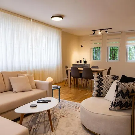 아파트호텔 Kaizen's - Free Parking 사라예보