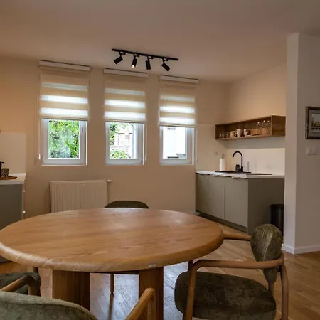 Kaizen's - Free Parking 아파트호텔 3*