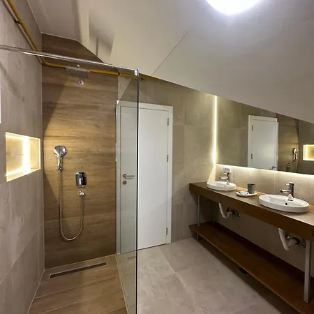 Aparthotel Kaizen's - Free Parking 4*